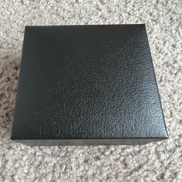 1/10 cttw Diamonds Ring - Picture 4 of 4